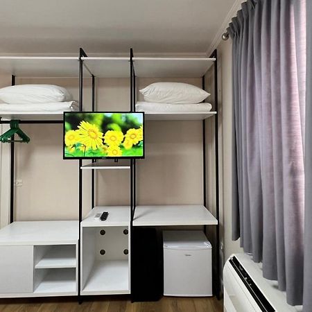 Vila 90 Boutique Hotel ติรานา ภายนอก รูปภาพ