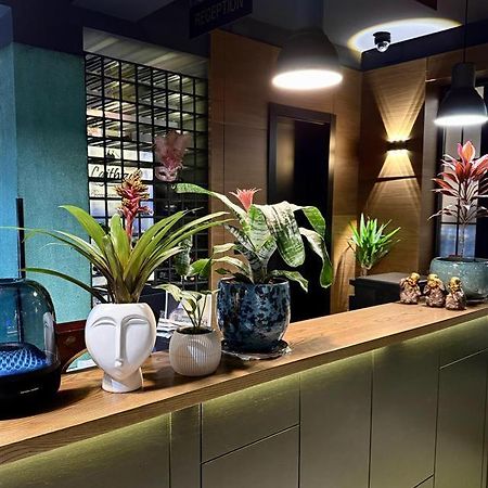Vila 90 Boutique Hotel ติรานา ภายนอก รูปภาพ